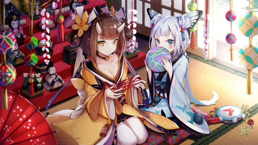 2girls ball black_choker blue_eyes blue_kimono breasts brown_eyes brown_hair brown_kimono bug butterfly butterfly_wings cat's_cradle choker cleavage closed_mouth collarbone commentary_request copyright_name covered_mouth doll double_bun eyeshadow facial_mark hair_bun hair_ornament hair_ribbon hair_rings head_wings highres hina_ningyou hinadan hinamatsuri holding holding_ball horns indoors insect_wings japanese_clothes kimono kochou_no_sei_(onmyoji) long_hair long_sleeves looking_at_viewer makeup medium_breasts momo_no_sei_(onmyoji) multiple_girls obi oni_horns onmyoji pantyhose photoshop_(medium) ribbon sash seiza short_hair single_side_bun sitting smile tatami temari_ball very_long_hair white_hair white_legwear white_ribbon wide_sleeves wings yan_(nicknikg)