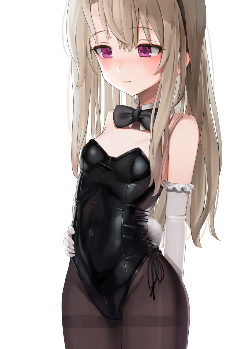 bare_shoulders black_bow black_pantyhose blonde_hair blush bow breasts commentary_request elbow_gloves fake_tail fate/kaleid_liner_prisma_illya fate_(series) female frown gloves hair_ornament hand_on_own_stomach highres illyasviel_von_einzbern long_hair pantyhose pink_eyes playboy_bunny rabbit_tail red_eyes simple_background small_breasts solo sunga2usagi tail white_background white_gloves