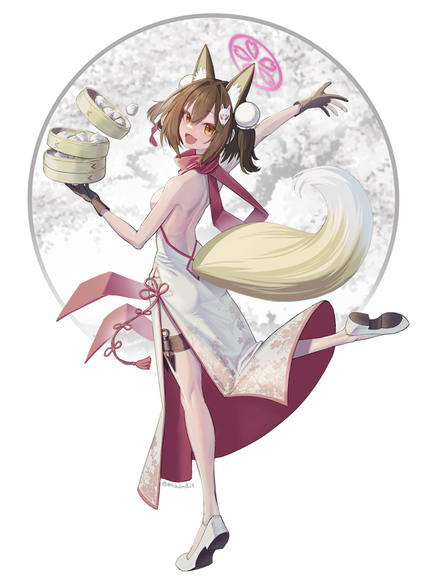 animal_ear_fluff animal_ears backless_dress backless_outfit bamboo_steamer baozi blue_archive brown_hair china_dress chinese_clothes dim_sum dress eyeshadow food fox_ears fox_girl fox_hair_ornament fox_tail from_behind gloves green_eyes hair_ornament halo highres izuna_(blue_archive) kunai looking_at_viewer makeup mitochondrion oerba_yun_fang partially_fingerless_gloves pink_eyeshadow pink_halo pink_scarf pom_pom_(clothes) pom_pom_hair_ornament scarf side_slit skin_fang smile standing standing_on_one_leg tail thigh_strap weapon white_dress