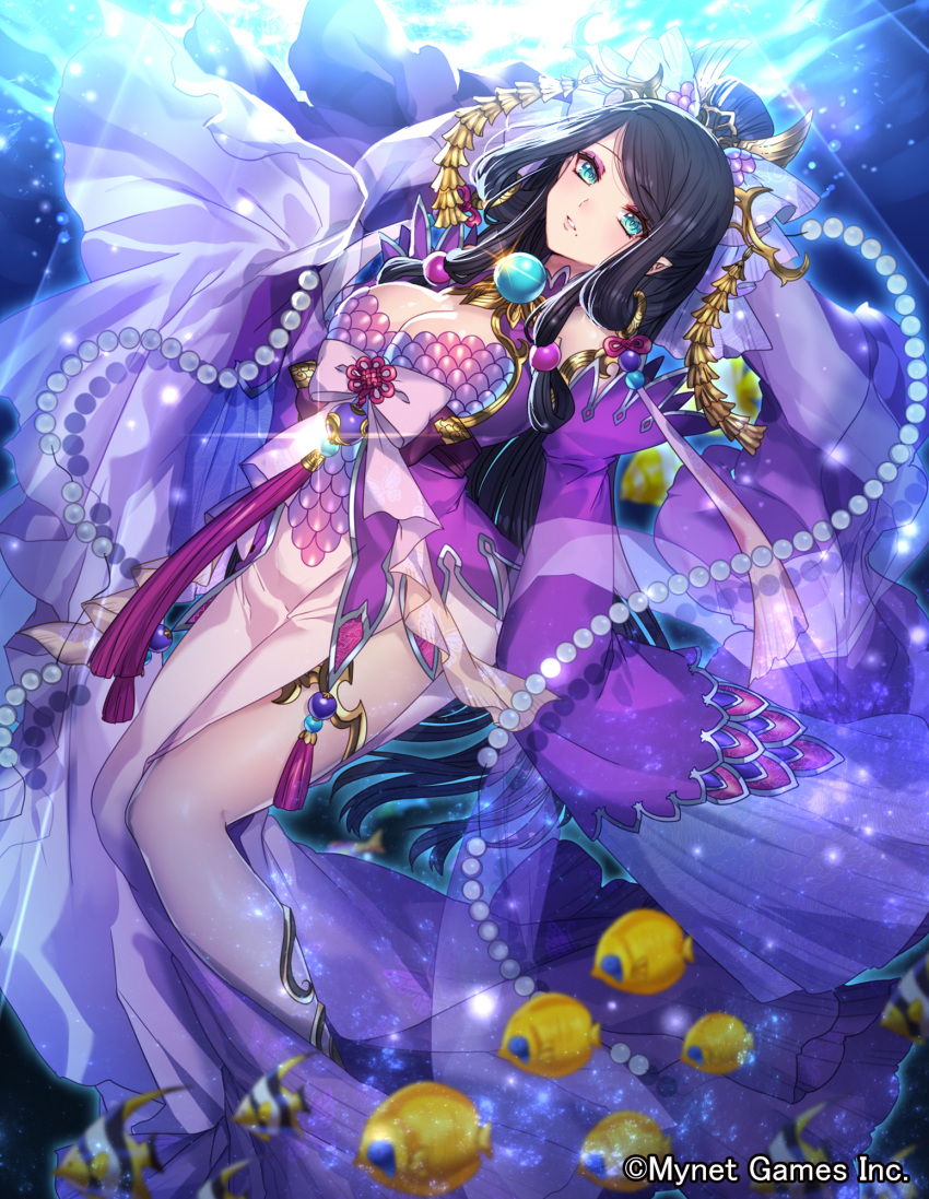 bad_leg beads black_hair blue_background blue_eyes bow breasts bubble cleavage company_name detached_sleeves duplicate female fish full_body gem glint gold_trim gyakushuu_no_fantasica hair_beads hair_ornament headpiece highres jewelry katagiri_hachigou long_hair looking_at_viewer medium_breasts mole mole_under_mouth necklace official_art outdoors parted_lips pearl_(gemstone) pearl_necklace pixel-perfect_duplicate pointy_ears solo sunlight tassel thighlet tropical_fish underwater very_long_hair watermark white_bow wide_sleeves xi_shi_(gyakushuu_no_fantastica)