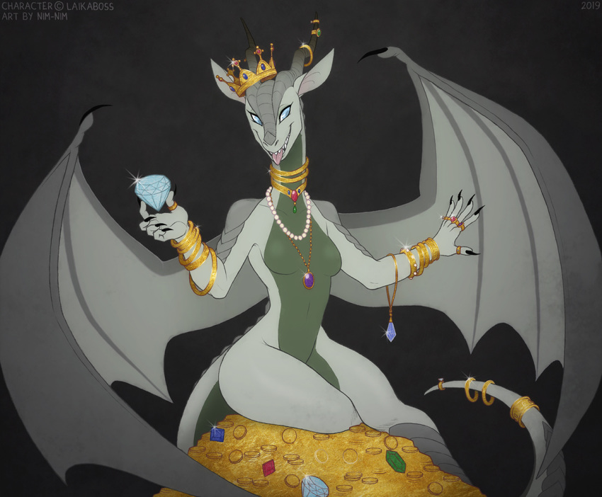 2019 5_fingers accessory blue_eyes bracelet breasts claws coin crown diamond_(gem) digital_media_(artwork) dragon emerald_(gem) featureless_breasts female fingers furgonomics gem gold_(metal) gold_coin headgear horn horn_jewelry horn_ring jewelry mythological_creature mythological_scalie mythology necklace nim-nim non-mammal_breasts nude ring ring_(jewelry) ruby_(gem) sapphire_(gem) scalie shaded smile solo spread_wings tail tail_accessory tail_jewelry tail_ring tongue tongue_out treasure wings