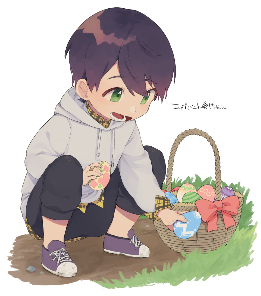 1boy absurdres aged_down arata_(user_jjxc7843) black_hair black_pants easter_egg egg green_eyes grey_hoodie hair_behind_ear highres holding holding_egg hood hoodie kenmochi_touya male_focus nijisanji pants purple_footwear shoes smile sneakers solo squatting sweatpants virtual_youtuber