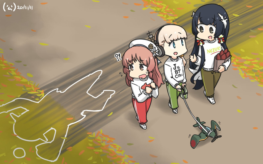 !? 3girls alternate_costume animal_collar black_hair blonde_hair blue_eyes blunt_bangs brown_eyes casual chalk_outline collar commentary_request dated flying_sweatdrops green_pants grey_eyes gym_pants hair_ornament hair_ribbon hamu_koutarou hat highres ju_87 kantai_collection leaf leash long_hair long_sleeves looking_at_another looking_to_the_side low-tied_long_hair mizuho_(kancolle) multiple_girls one-hour_drawing_challenge open_mouth outdoors pants red_pants ribbon sailor_hat scared shin'you_(kancolle) sidelocks signature silhouette spoken_interrobang tree very_long_hair walking wavy_hair yashiro_(kancolle)