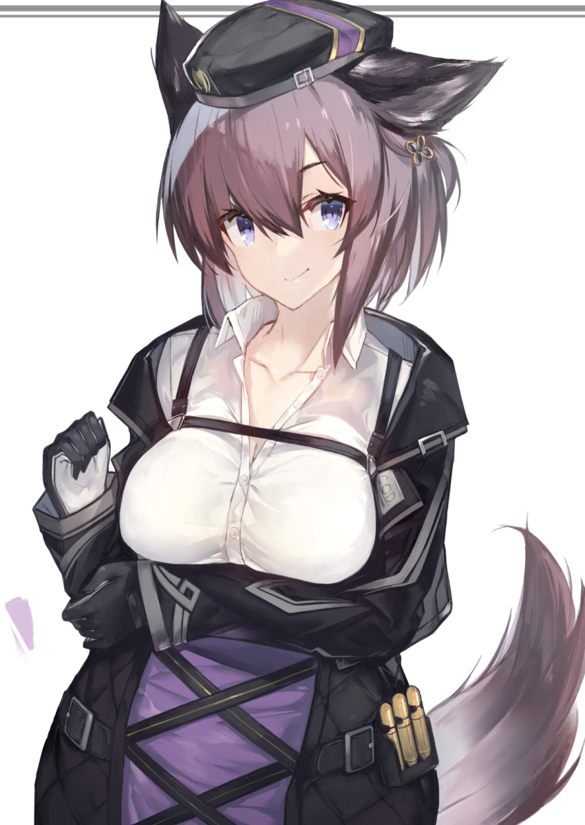 animal_ears arknights beret black_gloves black_hat black_jacket breasts closed_mouth collarbone commentary_request cowboy_shot dur-nar_(arknights) female fox_ears fox_tail gloves hair_between_eyes hair_ornament hat highres jacket large_breasts long_sleeves looking_at_viewer purple_eyes purple_hair shirt short_hair smile solo tail white_background white_shirt yki