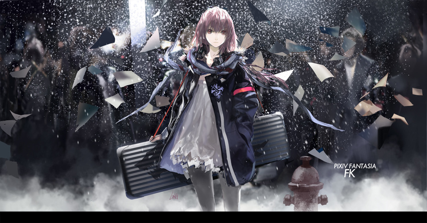 berlinetta_(pixiv_fantasia) coat commentary dress english_commentary expressionless female hand_in_pocket highres jacket lin+ long_hair mixed-language_commentary paper pink_hair pixiv_fantasia pixiv_fantasia_fallen_kings purple_hair red_eyes scarf signature snow snowing suitcase thighhighs