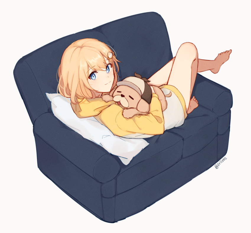 barefoot blonde_hair blue_eyes bob_cut bubba_(watson_amelia) couch female hair_ornament highres holding hololive hololive_english hug looking_at_viewer lying orinte pillow short_hair smile solo virtual_youtuber watson_amelia