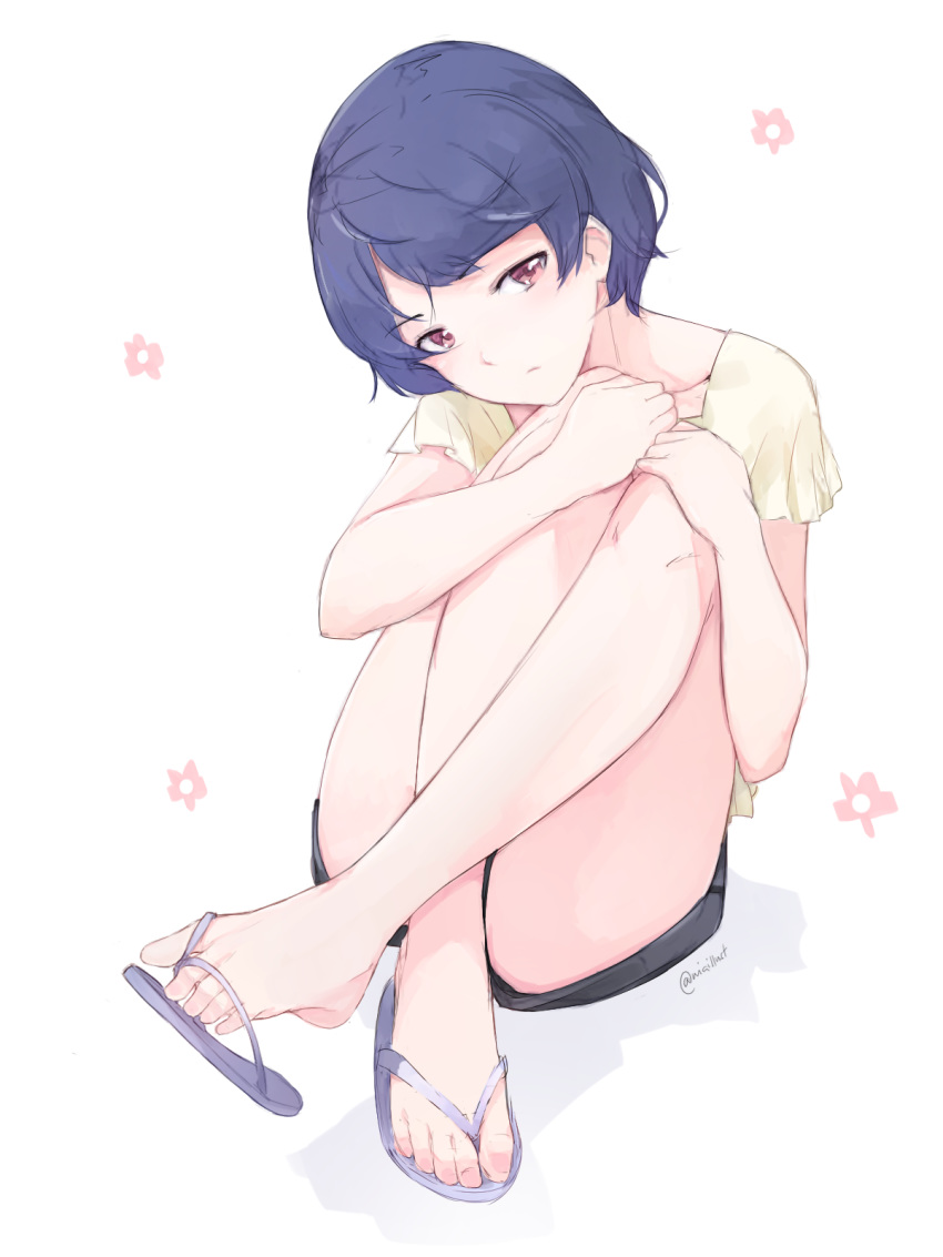 black_shorts blue_footwear blue_hair commentary crossed_ankles domestic_na_kanojo feet female flip-flops flower head_tilt highres hugging_own_legs knees_up legs looking_at_viewer niaillust red_eyes sandals shirt shoe_dangle short_hair short_shorts short_sleeves shorts simple_background sitting solo tachibana_rui toes white_background yellow_shirt