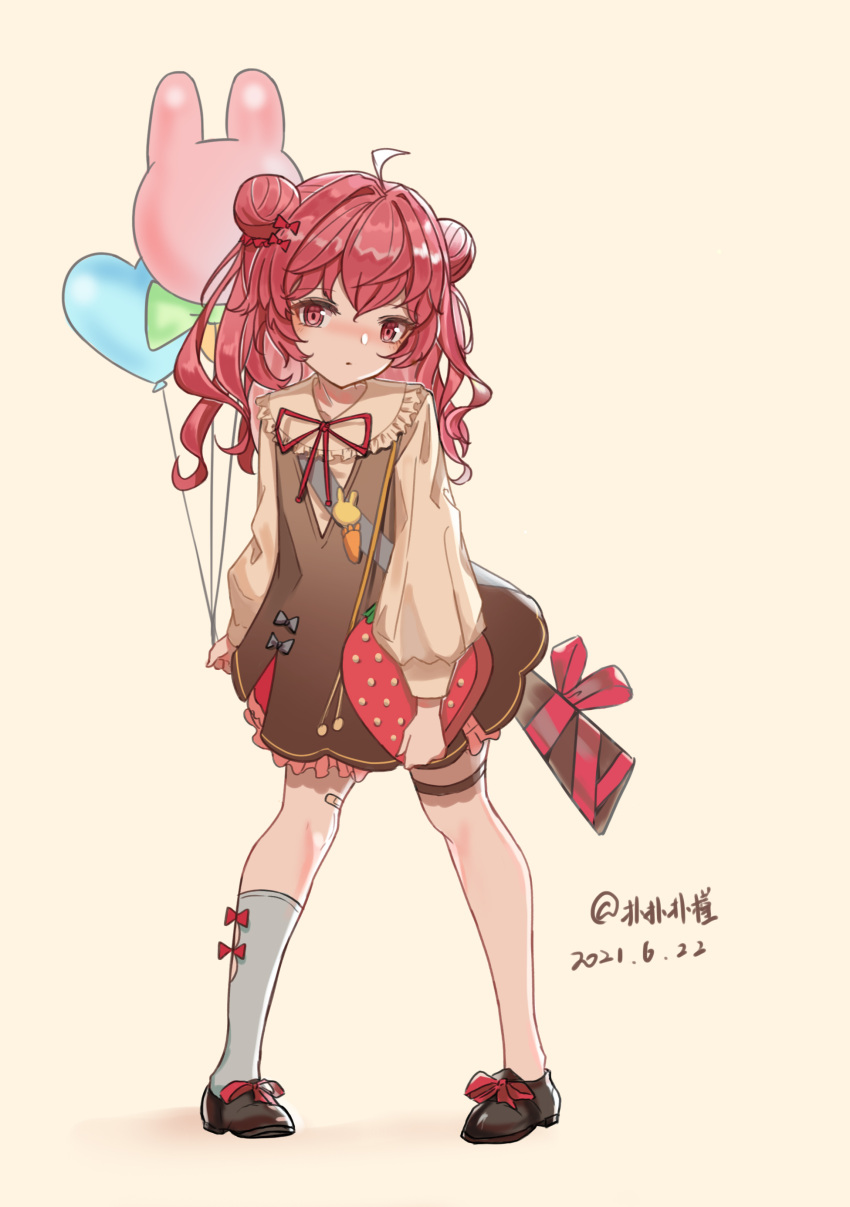 absurdres aged_down balloon blush bow breasts brown_dress brown_footwear closed_mouth double_bun dress female full_body girls'_frontline hair_bun hairbow highres holding holding_balloon long_hair long_sleeves looking_at_viewer neck_ribbon official_alternate_costume red_eyes red_hair red_ribbon ribbon sakatakin shoes simple_background single_thighhigh small_breasts solo standing thighhighs white_thighhighs wz.29_(envoy_of_sweet_dreams)_(girls'_frontline) wz.29_(girls'_frontline)