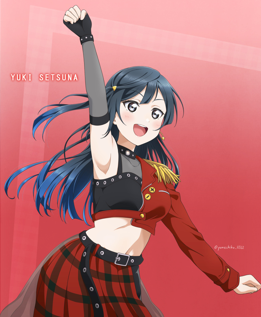 :d arm_up asymmetrical_sleeves belt belt_buckle black_belt black_gloves black_hair blue_hair breasts buckle character_name crop_top earrings female fingerless_gloves floating_hair gloves gradient_hair grey_eyes hair_ornament hairclip highres jewelry long_hair long_sleeves love_live! love_live!_nijigasaki_high_school_idol_club medium_breasts midriff multicolored_hair open_mouth plaid plaid_skirt pleated_skirt red_background red_skirt skirt smile solo standing star_(symbol) star_earrings stomach twitter_username yuki_setsuna_(love_live!) yumechiku