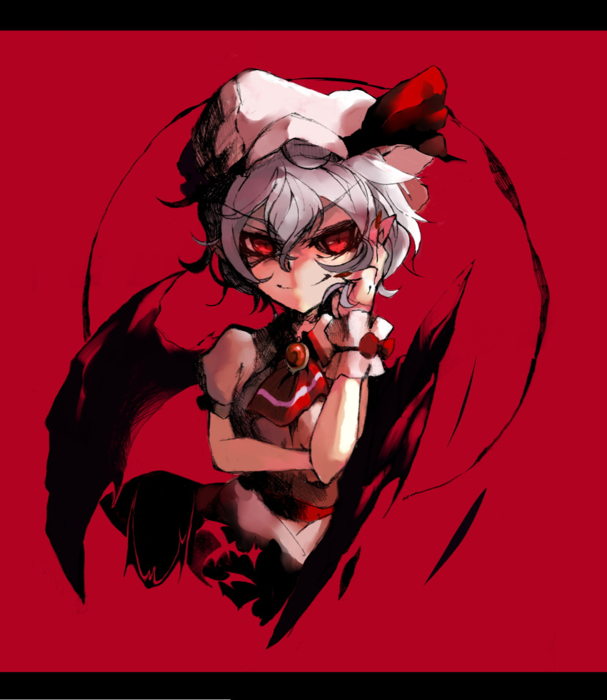 ascot bad_id bad_pixiv_id bat_wings brooch female hat highres himuro_shunsuke jewelry letterboxed looking_at_viewer red_background red_eyes red_theme remilia_scarlet short_hair simple_background smile solo touhou upper_body wings