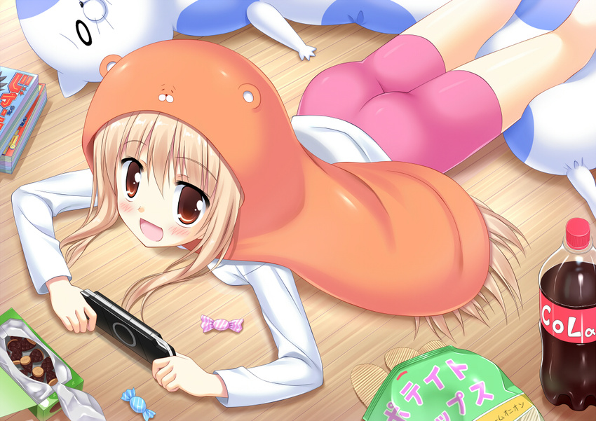 aliasing ass bike_shorts blonde_hair brown_eyes candy coca_cola doma_umaru drink food game_console himouto!_umaru-chan hinata_keiichi nekoronbusu shorts