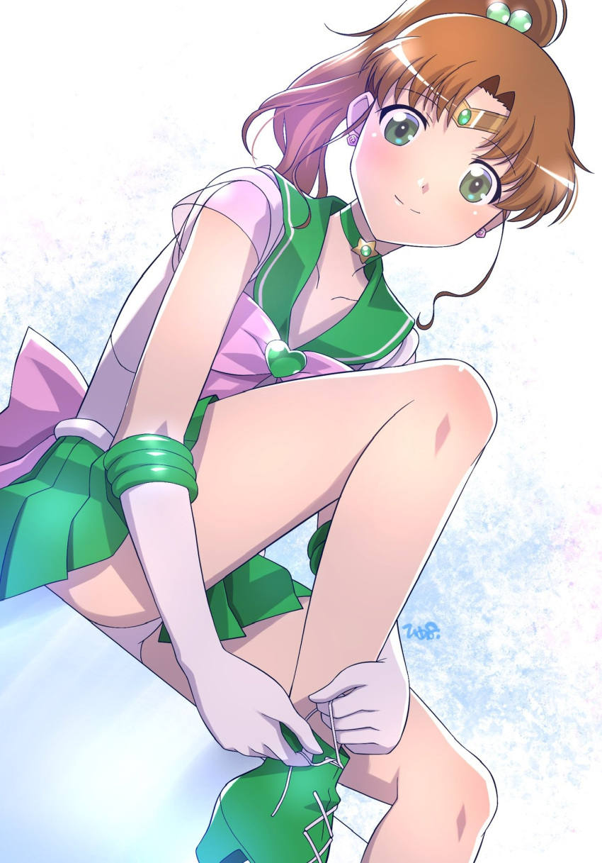 bishoujo_senshi_sailor_moon boots brown_hair choker elbow_gloves female gem gloves green_eyes green_footwear green_skirt hair_bobbles hair_ornament highres himehachi_(hime8manga) inner_senshi kino_makoto knee_up legs leotard long_hair looking_at_viewer magical_girl miniskirt pleated_skirt ponytail sailor_jupiter sailor_senshi sailor_senshi_uniform sitting skirt smile solo thighs tiara tying_footwear upskirt white_gloves white_leotard