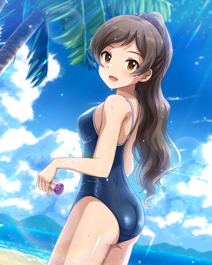 ass back bare_shoulders beach blue_one-piece_swimsuit blue_sky blurry blurry_background blush bottle breasts brown_hair day dutch_angle female from_side highres holding holding_bottle idolmaster idolmaster_million_live! idolmaster_million_live!_theater_days kitazawa_shiho long_hair looking_at_viewer medium_breasts mountainous_horizon ocean one-piece_swimsuit open_mouth outdoors palm_tree ponytail rainbow_gradient rocktaso_co_ltd school_swimsuit sky smile solo sparkle standing sunlight swimsuit tree wet yellow_eyes