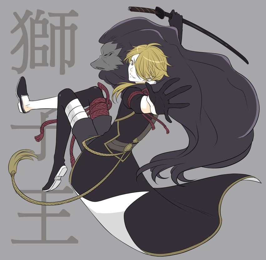 1boy black_gloves blonde_hair blue_eyes commentary_request gloves grin hair_over_one_eye highres katana male_focus ponytail rainsp shishiou_(touken_ranbu) shishiou_no_mofumofu smile sword tassel touken_ranbu translated weapon