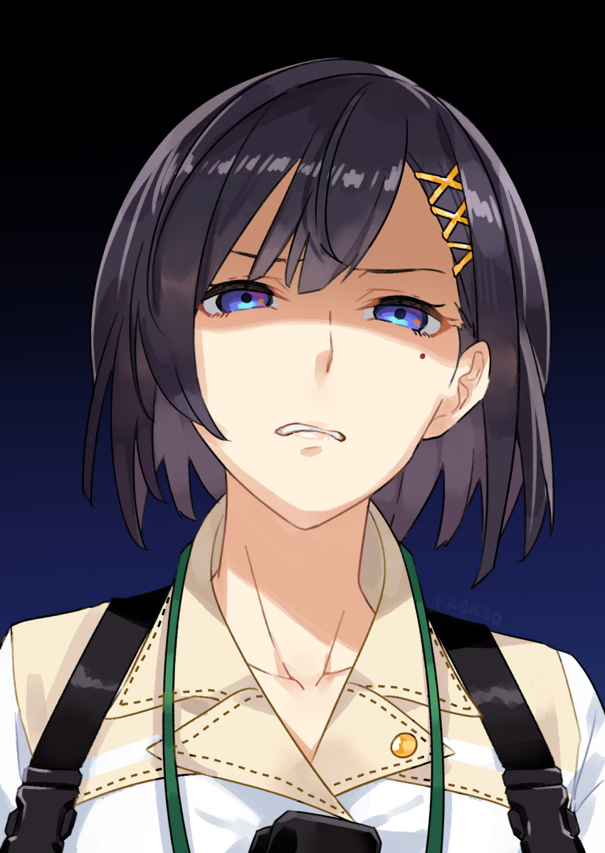 black_hair blue_eyes buckle collarbone collared_jacket dark_background disgust fare female gradient_background hair_ornament highres jacket looking_at_viewer mole mole_under_eye nijisanji nijisanji_id shaded_face short_hair siska_leontyne snap-fit_buckle solo strap upper_body virtual_youtuber white_jacket x_hair_ornament