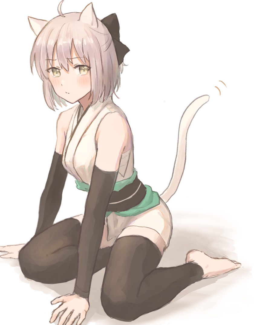 ahoge animal_ears bare_shoulders barefoot black_bow black_sleeves black_thighhighs blonde_hair blush bow cat_ears cat_tail closed_mouth commentary_request detached_sleeves fate/grand_order fate_(series) female green_eyes hairbow half_updo highres japanese_clothes kaori_(vuoian_appxv) kemonomimi_mode kimono kneeling koha-ace looking_at_viewer obi okita_souji_(fate) okita_souji_(koha-ace) sash shadow short_hair short_kimono simple_background sleeveless sleeveless_kimono solo tail tearing_up thighhighs white_background white_kimono