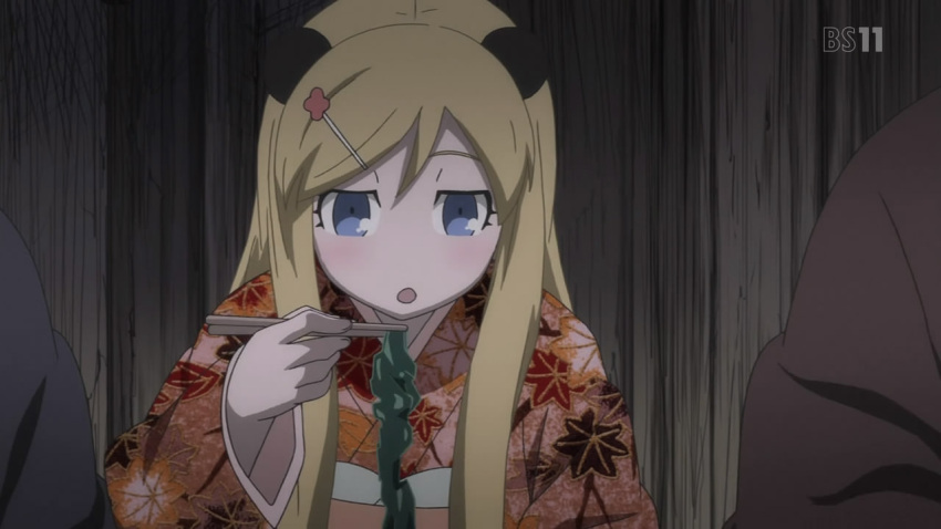 blank_look blonde_hair blue_eyes blush eating food hair_flower hair_ornament hen_zemi kemonomimi kimono long_hair makiko_gregory open_mouth screen_capture seaweed wafuku