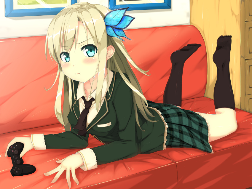 blonde_hair blush boku_wa_tomodachi_ga_sukunai kashiwazaki_sena seifuku takanashi_sora_(soramyon)