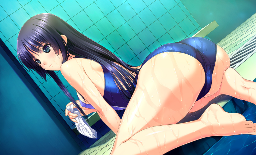 amasaka_takashi aqua_eyes ass barefoot black_hair blush competition_swimsuit dutch_angle feet female game_cg highres indoors koimekuri_clover long_hair one-piece_swimsuit pool poolside sakanoue_mikana shiny_clothes solo swimsuit tile_floor tiles water wet