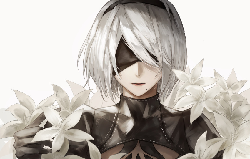 2b_(nier:automata) absurdres black_blindfold black_dress black_hairband blindfold breasts commentary covered_eyes dress female flower gloves grey_background hairband highres juliet_sleeves long_sleeves lunar_tear medium_breasts mole mole_under_mouth nier:automata nier_(series) parted_lips puffy_sleeves short_hair sidelocks simple_background solo thkani upper_body white_hair