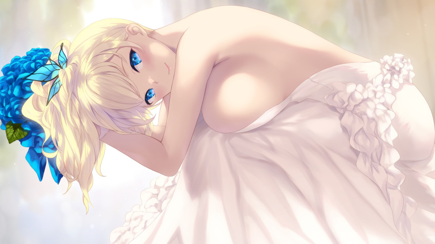 back backless_dress backless_outfit bare_shoulders blonde_hair blue_eyes blush boku_wa_tomodachi_ga_sukunai bouquet breasts butterfly_hair_ornament cait_aron closed_mouth commentary_request dress female from_side hair_ornament highres holding holding_bouquet kashiwazaki_sena large_breasts long_hair looking_at_viewer looking_to_the_side smile solo white_dress