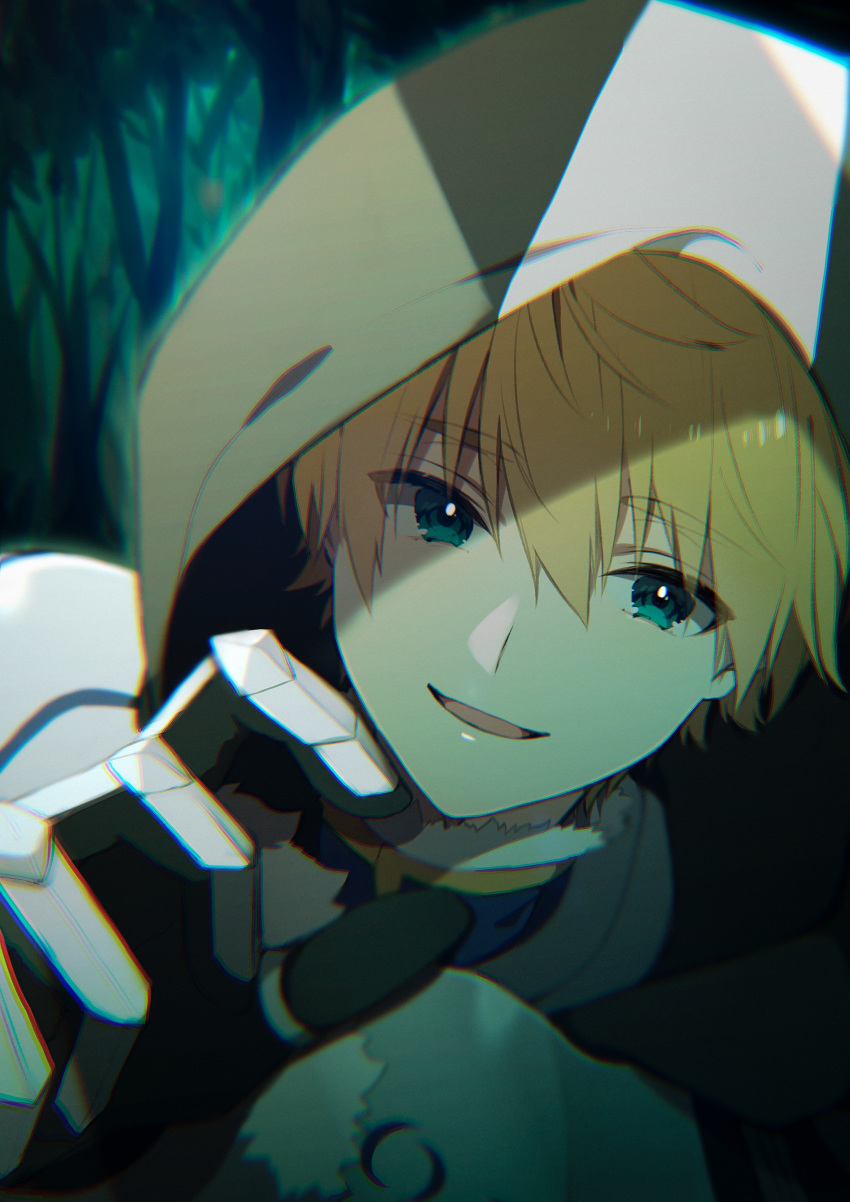 1boy absurdres armor arthur_pendragon_(fate) aura blonde_hair dark fate/grand_order fate/prototype fate_(series) gauntlets green_eyes head_tilt highres hood hood_up looking_at_viewer male_focus photoshop_(medium) reaching reaching_towards_viewer short_hair smile solo straight-on suna_co upper_body