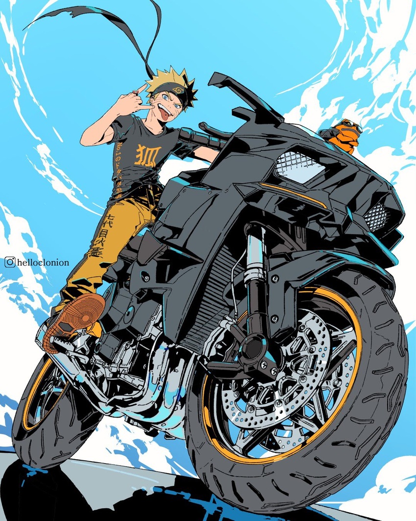 1boy \n/ black_shirt blonde_hair blue_eyes blue_sky clonion cloud frog gamakichi_(naruto) glasses headband high_contrast highres looking_at_viewer male_focus motor_vehicle motorcycle naruto_(series) open_mouth riding shirt shoes short_sleeves sky spiked_hair tongue tongue_out uzumaki_naruto v-shaped_eyebrows