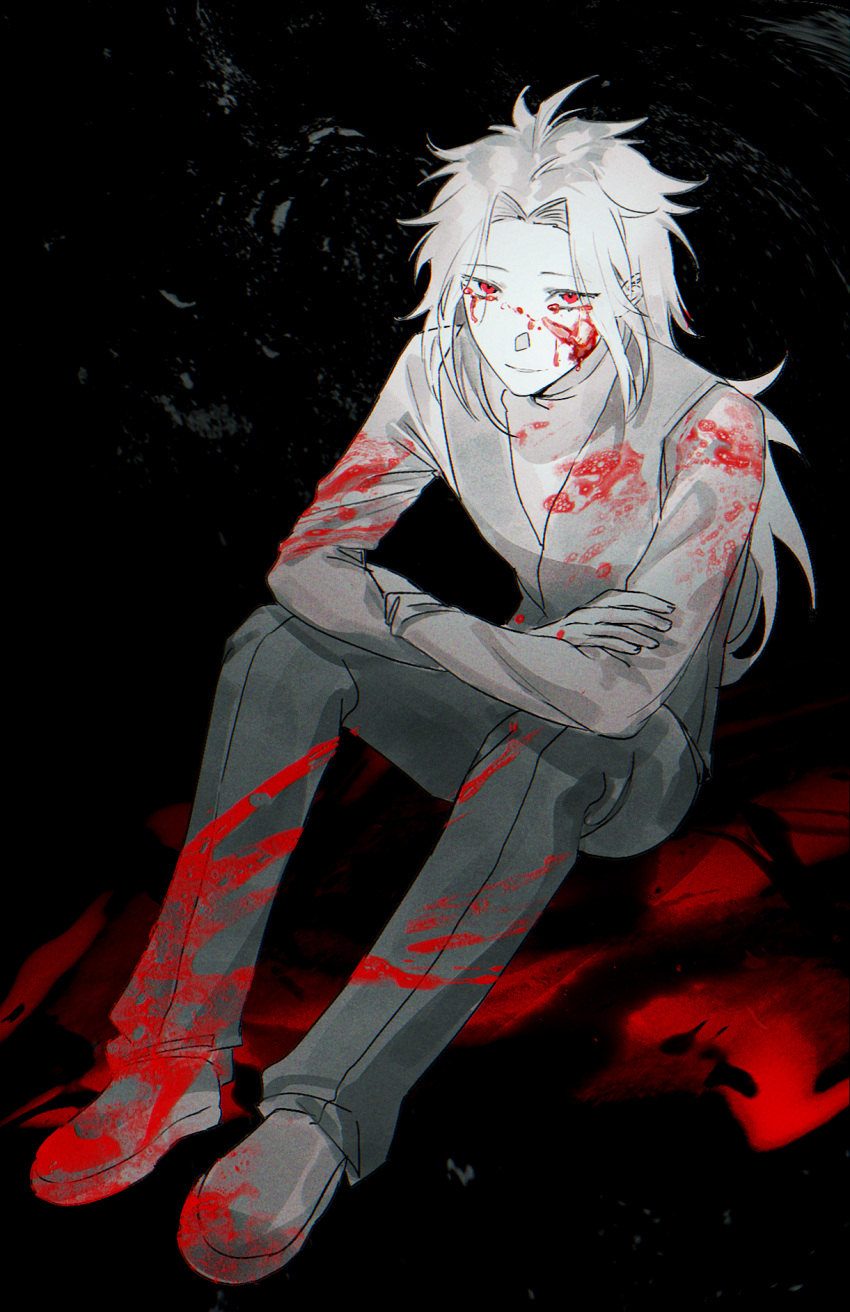 1boy ahoge blood blood_from_eyes blood_on_clothes blood_on_ground closed_mouth commentary_request crossed_arms film_grain greyscale hatsutori_hajime highres korean_commentary long_hair long_sleeves male_focus monochrome pants parted_bangs red_eyes saibou_shinkyoku shirt sitting smile solo spot_color temu_(temp_mumu) vest