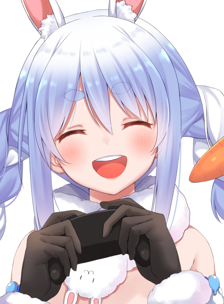 :3 ako_suke animal_ear_fluff animal_ears bare_shoulders black_gloves blue_hair blush braid carrot_hair_ornament closed_eyes controller don-chan_(usada_pekora) extra_ears female food-themed_hair_ornament fur_collar fur_trim game_controller gloves hair_ornament happy highres hololive long_hair open_mouth rabbit rabbit_ears red_eyes shadow solo thick_eyebrows twin_braids upper_body usada_pekora usada_pekora_(1st_costume) virtual_youtuber white_background