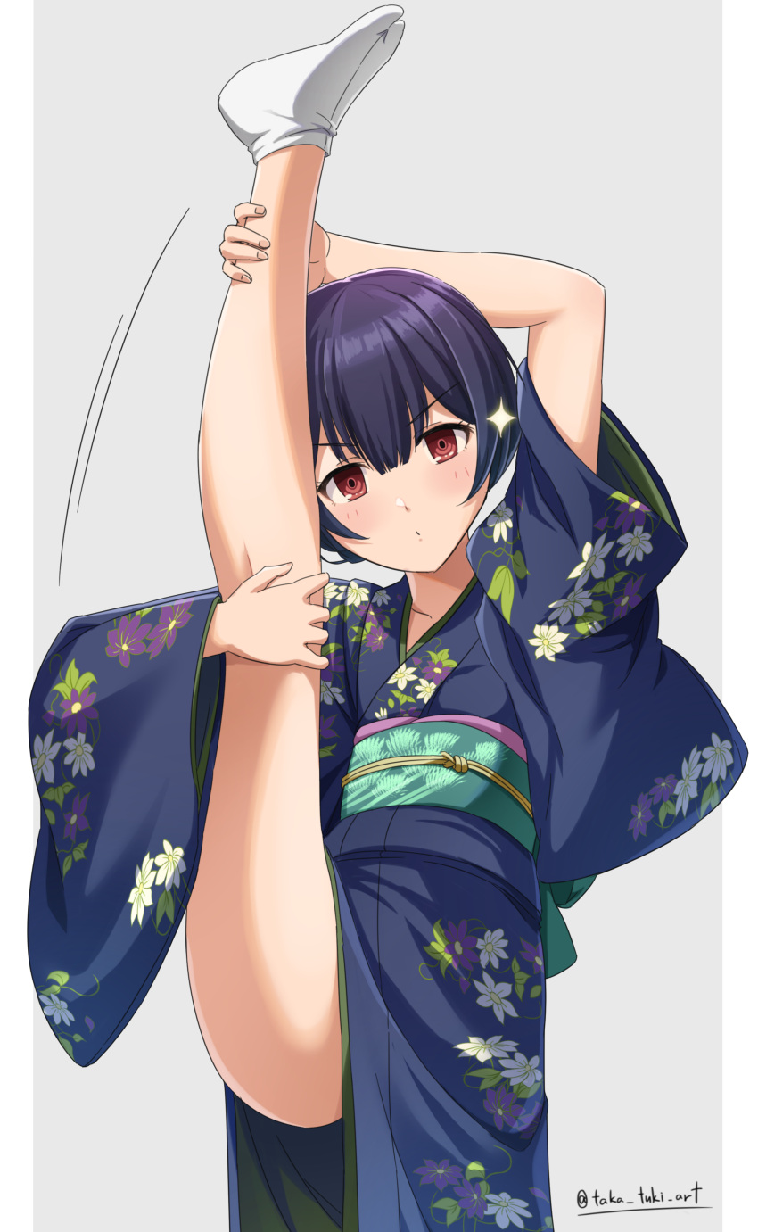 absurdres arm_up bare_legs black_hair blue_kimono blush closed_mouth commentary_request female floral_print grey_background hands_on_own_leg head_tilt highres idolmaster idolmaster_shiny_colors japanese_clothes kimono leg_up long_sleeves looking_at_viewer morino_rinze motion_lines obi pillarboxed print_kimono red_eyes sash short_hair simple_background socks solo sparkle split standing standing_on_one_leg standing_split tabi takatsuki_p twitter_username v-shaped_eyebrows white_socks wide_sleeves