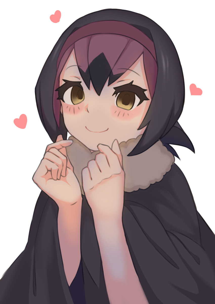 bad_id bad_pixiv_id black_hair blush brush closed_mouth commentary dodo_(kemono_friends) empty_eyes female finger_heart fur_collar hair_between_eyes hair_ornament hairband heart highres illu_(illu_stratos) kemono_friends multicolored_hair pink_hair poncho red_hairband short_hair smile solo two-tone_hair white_background