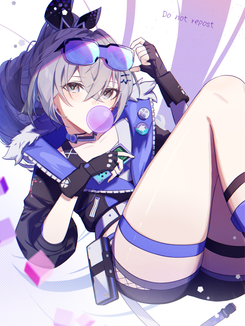 black_gloves black_jacket chewing_gum choker commentary_request cropped_jacket crossed_bangs eyewear_on_head feet_out_of_frame female fingerless_gloves fur-trimmed_jacket fur_trim gloves grey_eyes grey_hair hair_between_eyes hair_ornament hairclip highres holding honkai:_star_rail honkai_(series) jacket karamaru626 looking_at_viewer open_clothes open_jacket short_shorts shorts silver_wolf_(honkai:_star_rail) solo sunglasses thigh_strap