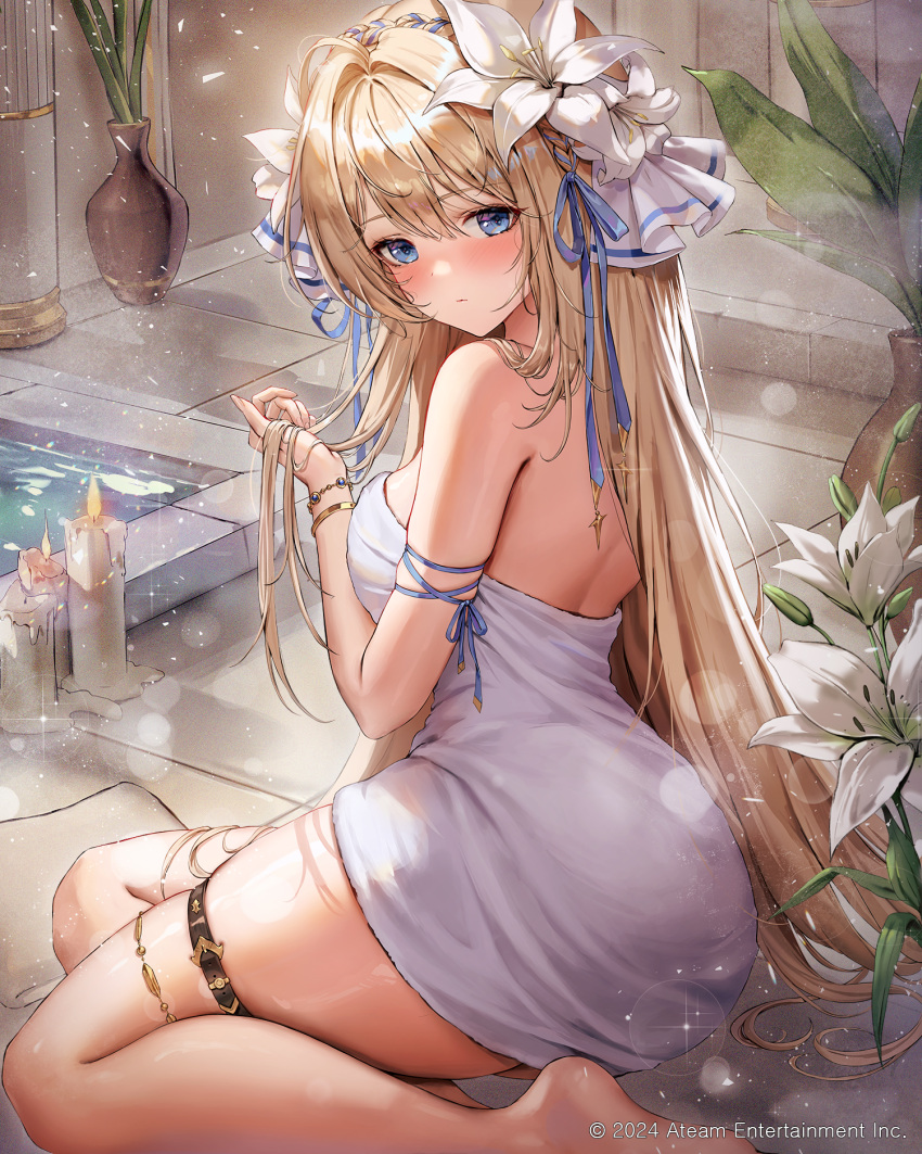 ass barefoot blonde_hair blue_eyes blue_ribbon blush bracelet breasts candle candle_wax character_request closed_mouth commentary_request dress female flower from_behind hair_flower hair_ornament hair_ribbon highres jademoon jewelry long_hair looking_at_viewer looking_back medium_breasts ribbon sangoku_taisen_smash! sitting skindentation solo thigh_strap thighs water white_dress