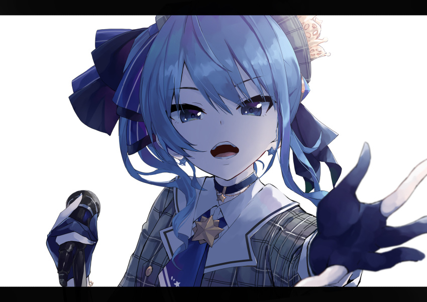 ascot beret blue_ascot blue_bow blue_eyes blue_gloves blue_hair bow choker collared_shirt commentary_request crown dress_shirt female gloves grey_hat grey_jacket hair_between_eyes hairbow hat highres holding holding_microphone hololive hoshimachi_suisei hoshimachi_suisei_(1st_costume) jacket konkito letterboxed long_hair long_sleeves looking_at_viewer microphone microphone_stand mini_crown open_mouth partially_fingerless_gloves plaid plaid_headwear plaid_jacket shirt side_ponytail simple_background solo star_(symbol) star_choker striped striped_bow tsurime upper_body v-shaped_eyebrows virtual_youtuber white_background white_shirt