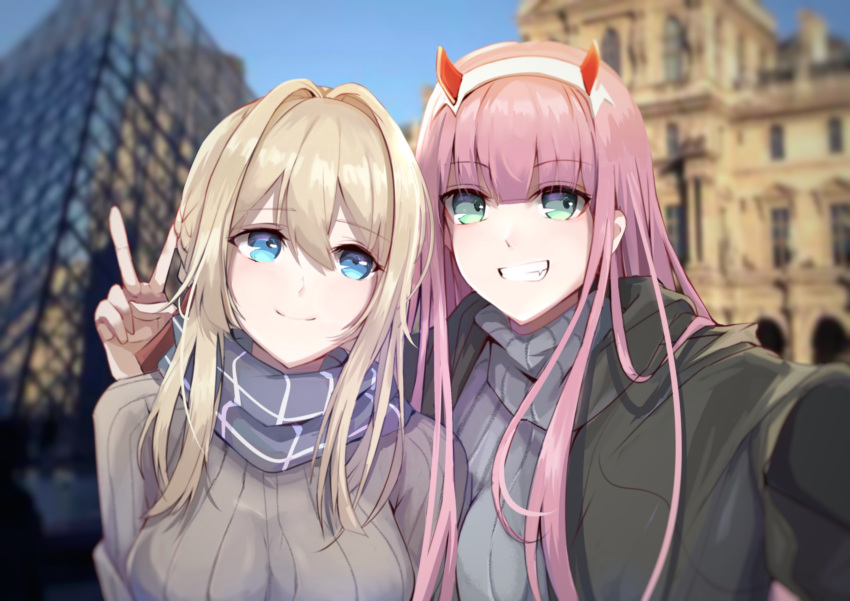 2girls absurdres arm_around_neck black_coat blonde_hair blue_eyes blue_sky blurry blurry_background braid breasts brown_sweater changpan_hutao chinese_commentary coat commentary_request crossover darling_in_the_franxx green_eyes grey_sweater grin hair_between_eyes highres horns long_hair looking_at_viewer louvre_pyramid medium_breasts multiple_girls oerba_yun_fang open_clothes open_coat outdoors outstretched_arm pink_hair pun reaching reaching_towards_viewer red_horns scarf season_connection selfie sky smile striped_clothes striped_scarf sweater v violet_evergarden violet_evergarden_(series) zero_two_(darling_in_the_franxx)