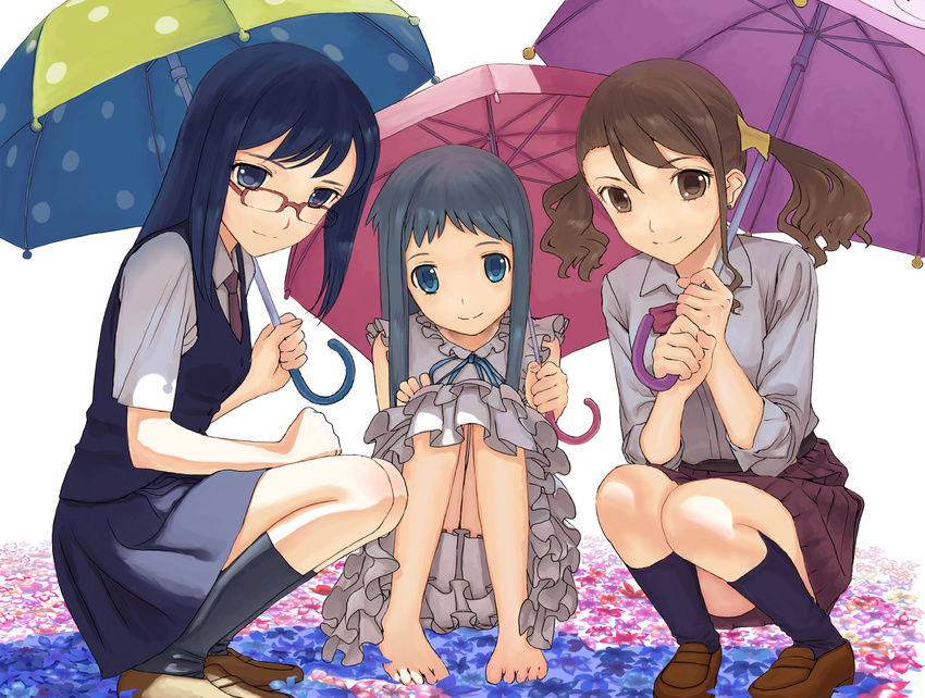 3girls anjou_naruko ano_hi_mita_hana_no_namae_wo_bokutachi_wa_mada_shiranai. barefoot blue_eyes blue_hair brown_eyes brown_hair commentary_request dress earrings feet frills glasses highres honma_meiko jewelry light_smile long_hair md5_mismatch mocha_(snowflake) multiple_girls photoshop_(medium) resolution_mismatch simple_background sleeves_rolled_up source_smaller tsurumi_chiriko twintails umbrella