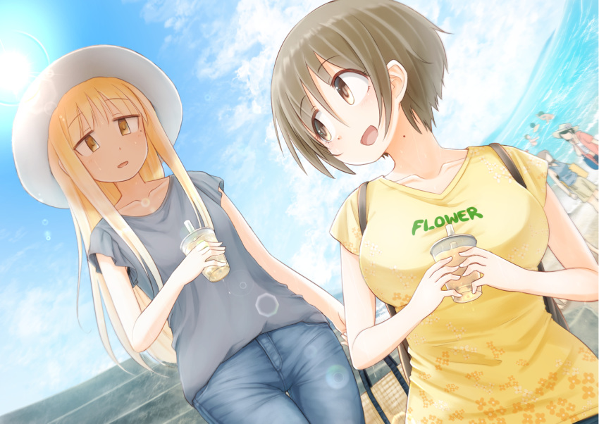 2girls bag beach blonde_hair blue_sky brown_eyes brown_hair bubble_tea collarbone day denim drink fisheye hat holding holding_bag holding_drink izumi_sumi jeans lens_flare mole mole_on_neck mole_under_eye multiple_girls nande_ikiteru_ka_wakaranai_hito_izumi_sumi_25-sai original outdoors pants ringoanu short_hair sky sweat textless_version tote_bag yellow_eyes