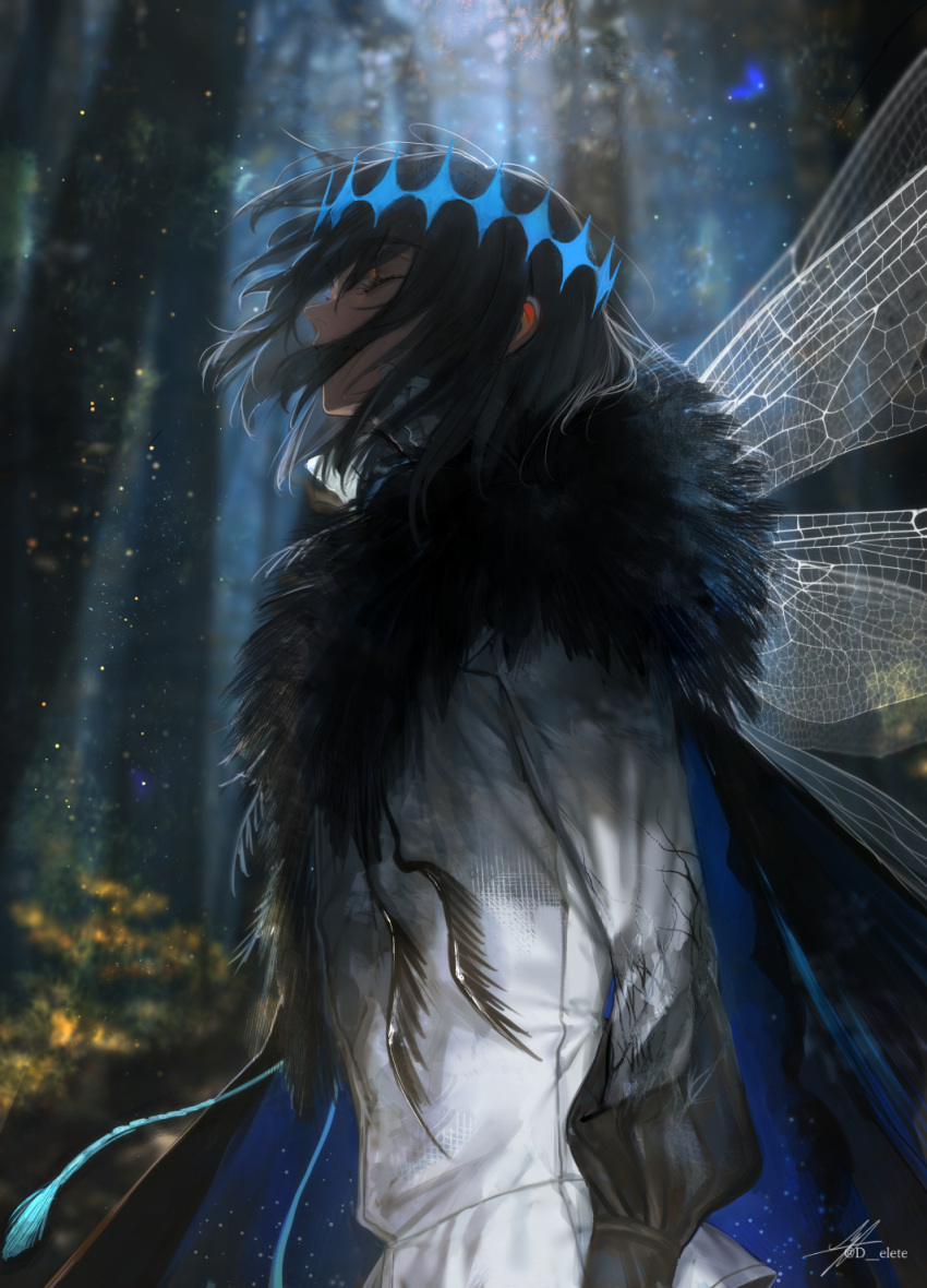 1boy au_(d_elete) black_cloak black_hair cloak closed_eyes commentary crown day fate/grand_order fate_(series) forest fur_trim highres insect_wings light_particles long_sleeves male_focus medium_hair nature oberon_(fate) oberon_(third_ascension)_(fate) outdoors profile shirt solo spoilers symbol-only_commentary twitter_username white_shirt wings