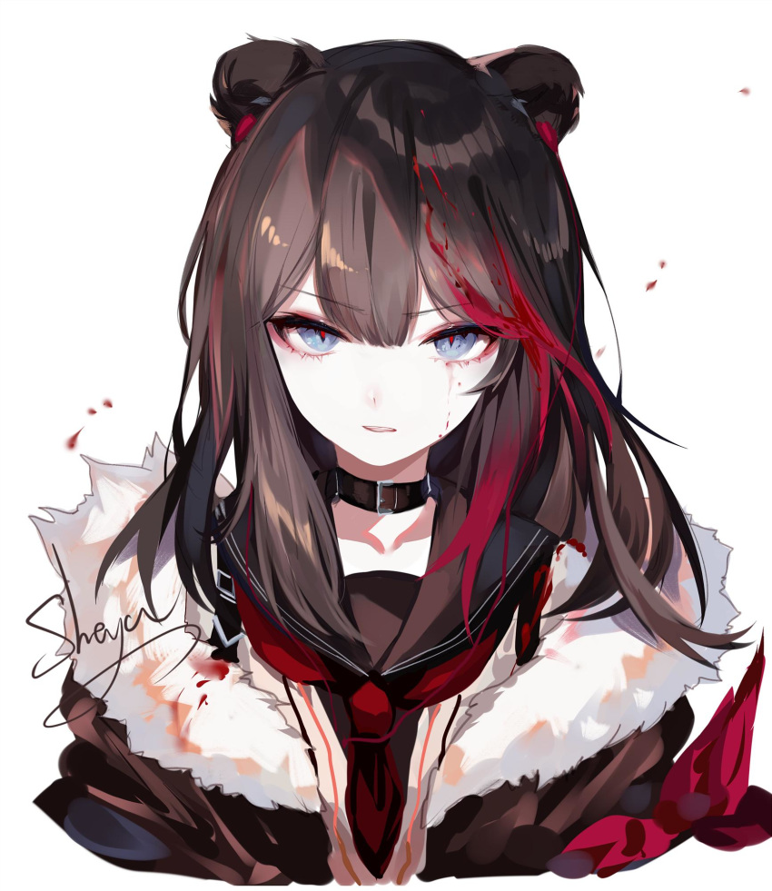 animal_ears arknights artist_name bear_ears black_choker black_hair black_jacket black_sailor_collar blue_eyes chinese_commentary choker commentary_request female fur-trimmed_jacket fur_trim highres jacket long_hair looking_at_viewer multicolored_hair neckerchief parted_lips red_hair red_neckerchief sailor_collar sheya signature simple_background solo streaked_hair upper_body white_background zima_(arknights)