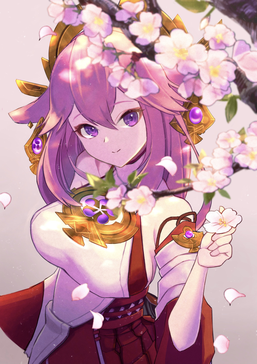 absurdres animal_ears breasts cherry_blossoms commentary detached_sleeves earrings female fox_ears from_above genshin_impact grey_background hair_between_eyes hair_ornament highres japanese_clothes jewelry long_hair looking_at_viewer looking_up muitarou petals pink_hair purple_eyes sideboob sidelocks smile solo tree vision_(genshin_impact) wide_sleeves yae_miko