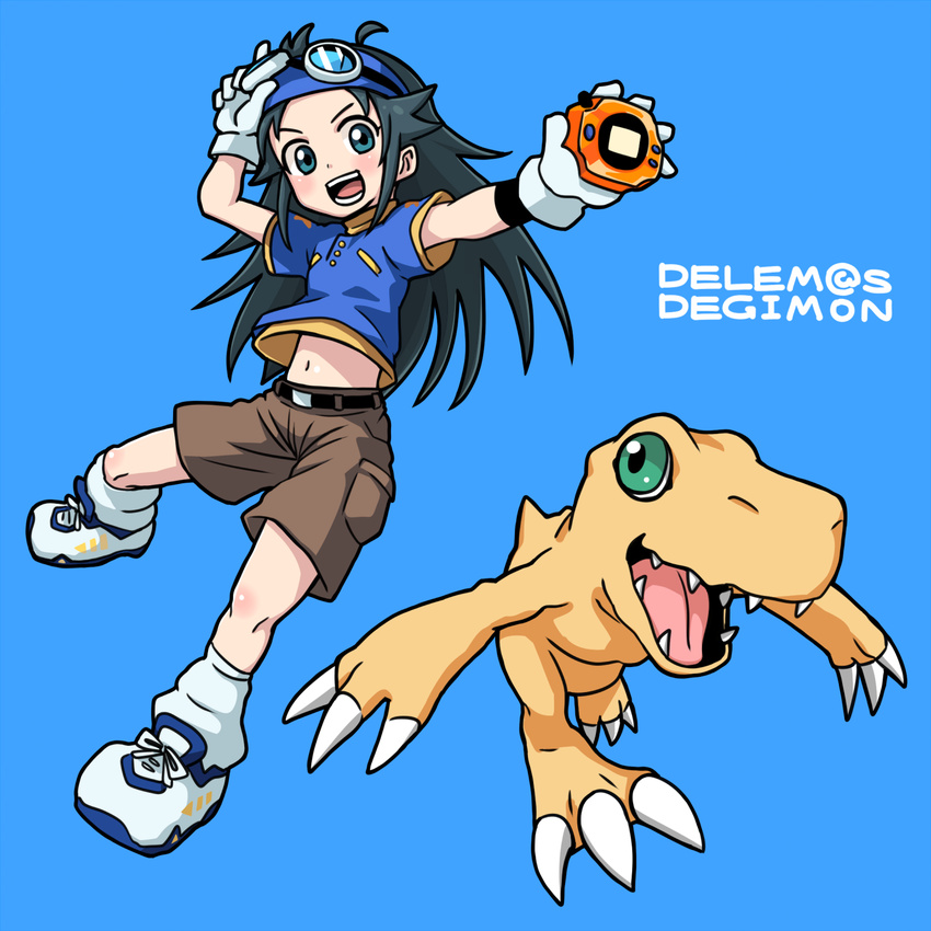 :d agumon arm_up bad_id bad_pixiv_id belt black_belt black_hair blue_background blue_eyes blue_shirt blush brown_shorts copyright_name cosplay crossover digimon digimon_(creature) digimon_adventure digivice female full_body gloves goggles goggles_on_head green_eyes highres holding idolmaster idolmaster_cinderella_girls long_hair looking_at_viewer midriff nanjo_hikaru nash_(na-si) navel open_mouth shirt shoes short_sleeves shorts simple_background smile sneakers socks t-shirt teeth tongue white_footwear white_gloves white_socks yagami_taichi yagami_taichi_(cosplay)