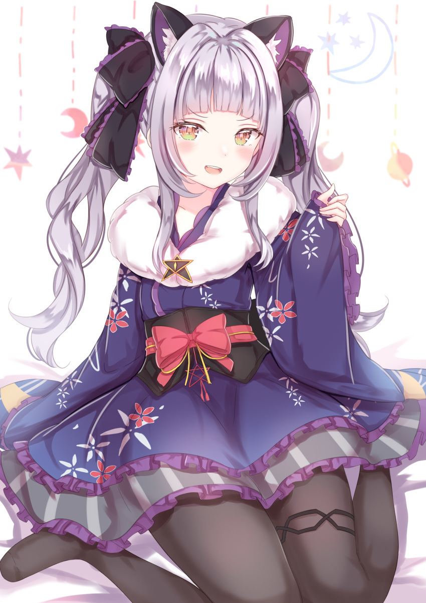 animal_ears black_pantyhose blue_kimono blunt_bangs blush cat_ears female frilled_kimono frilled_ribbon frills fur_scarf grey_hair hair_ribbon highres hololive japanese_clothes kimono layered_skirt long_hair long_sleeves looking_at_viewer murasaki_shion murasaki_shion_(new_year) obijime oerba_yun_fang official_alternate_costume open_mouth pantyhose pinching_sleeves ribbon short_eyebrows short_kimono sidelocks sitting skirt smile solo teeth twintails upper_teeth_only v-shaped_eyebrows virtual_youtuber wariza wide_sleeves yellow_eyes yuano