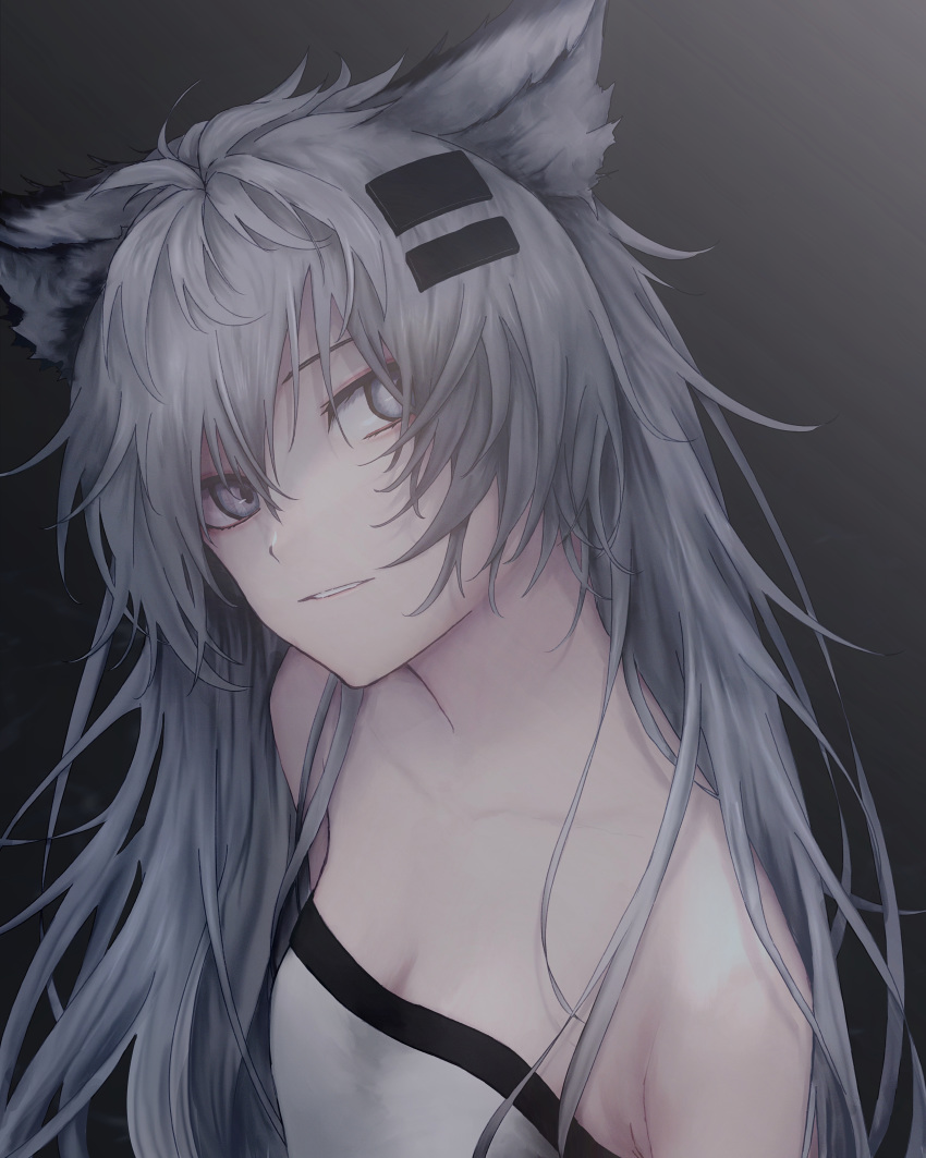 absurdres animal_ears arknights bad_id bad_pixiv_id bare_shoulders breasts cleavage commentary_request female gradient_background grey_background grey_eyes grey_hair hair_between_eyes hair_ornament hairclip head_tilt highres lappland_(arknights) long_hair looking_at_viewer parted_lips partial_commentary small_breasts solo strapless tube_top upper_body wolf_ears wozuya