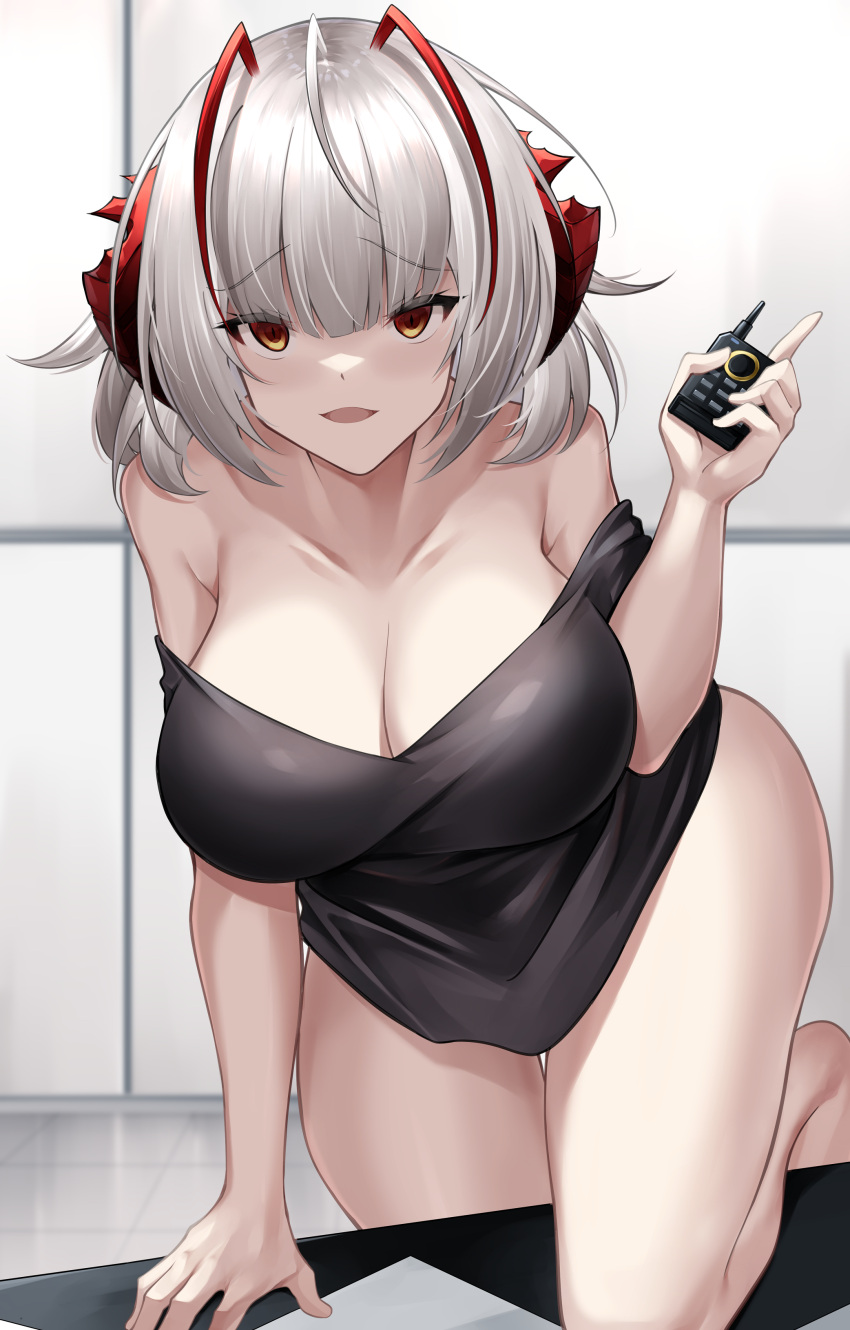 :d absurdres antennae arknights bare_shoulders barefoot black_shirt breasts brown_eyes cleavage collarbone commentary_request female hand_up highres holding horns indoors large_breasts looking_at_viewer no_pants off-shoulder_shirt off_shoulder open_mouth shirt short_hair short_sleeves smile solo thighs w_(arknights) white_hair yan_lie