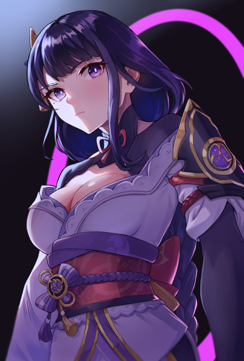 armor braid breasts cleavage closed_mouth commentary dark_background female genshin_impact gradient_background hair_ornament highres japanese_clothes kadokadokado kimono large_breasts long_hair looking_at_viewer low-braided_long_hair low-tied_long_hair mole mole_under_eye neck_ribbon obijime purple_eyes purple_hair purple_kimono raiden_shogun ribbon sash shoulder_armor solo vision_(genshin_impact)