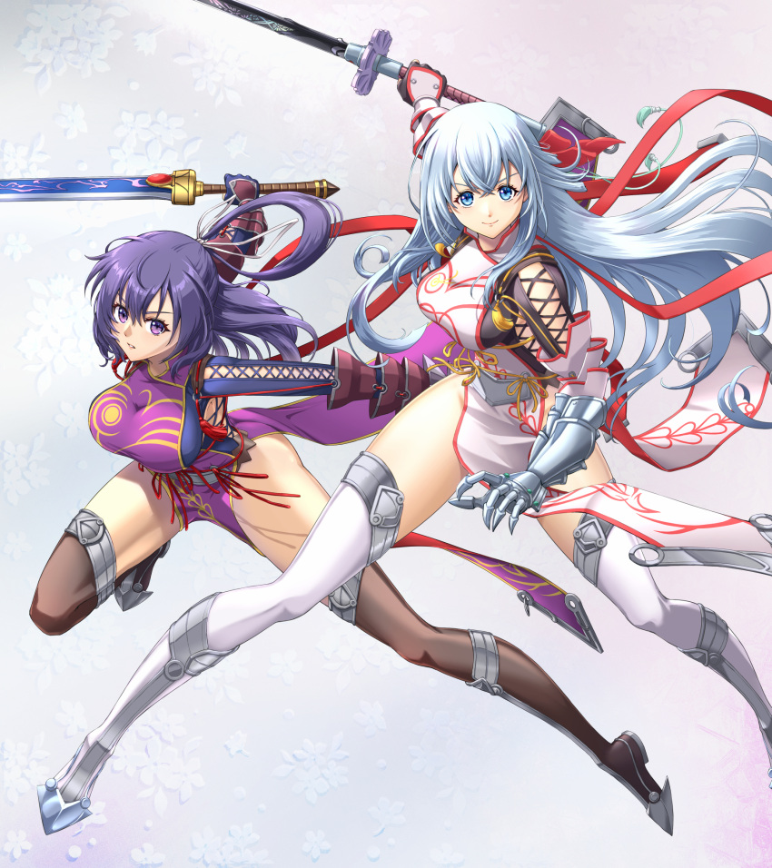 2girls arm_guards blue_eyes bow breasts chiga_akira double-parted_bangs eiyuu_densetsu gauntlets gloves grey_background hair_between_eyes hair_rings hairbow half_updo high_heels highres holding holding_sword holding_weapon huge_weapon kai_no_kiseki katana kuro_no_kiseki_(series) large_breasts long_hair looking_at_viewer multiple_girls pommel_tassel purple_eyes purple_hair rixia_mao shizuna_rem_misurugi simple_background single_gauntlet single_glove single_hair_ring snowflake_print sword tassel thighhighs thighs weapon white_hair