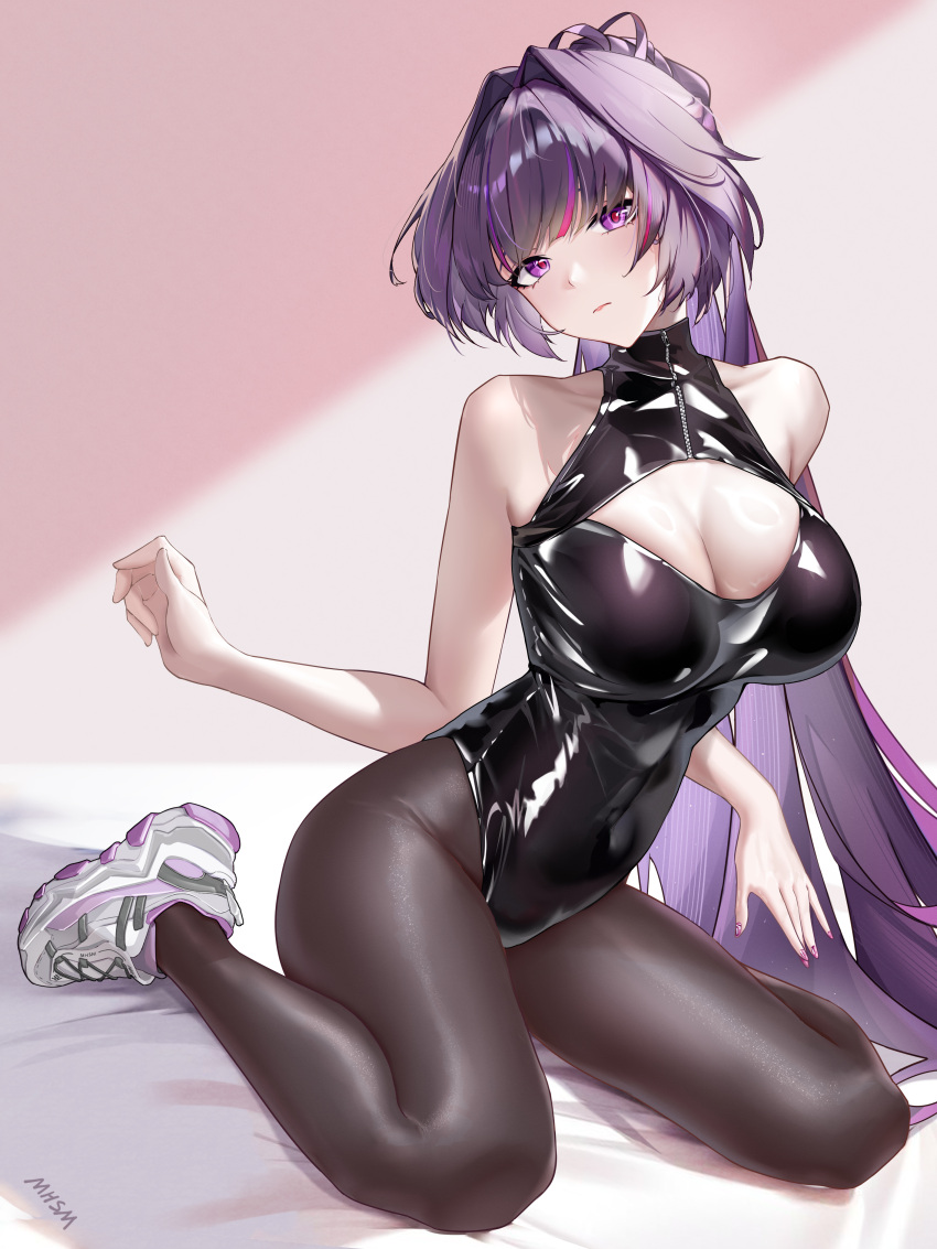 absurdres alternate_costume bare_shoulders black_leotard black_pantyhose breasts cleavage_cutout clothing_cutout commentary female hair_intakes halter_leotard halterneck highres honkai_(series) honkai_impact_3rd kneeling large_breasts latex latex_leotard leotard long_hair looking_at_viewer maho_shi_ma pantyhose purple_eyes purple_hair raiden_mei sleeveless_turtleneck_leotard solo very_long_hair white_footwear white_sneakers zipper