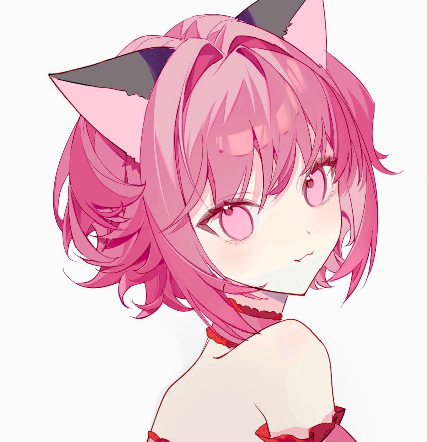 :3 animal_ears bare_shoulders cat_ears chinese_commentary choker closed_mouth commentary_request fang_out female hair_intakes highres looking_at_viewer mew_ichigo momomiya_ichigo nenene_(lofter_1364008971) oerba_yun_fang pink_choker pink_eyes pink_hair portrait short_hair simple_background smile solo tokyo_mew_mew white_background