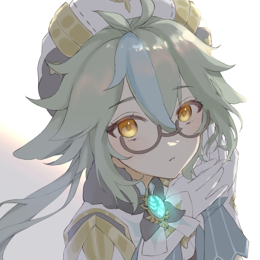 beret blush female fruct0se_fa genshin_impact glasses gloves green_hair hair_between_eyes hat highres looking_at_viewer multicolored_hair parted_lips simple_background solo sucrose_(genshin_impact) upper_body white_background white_gloves yellow_eyes