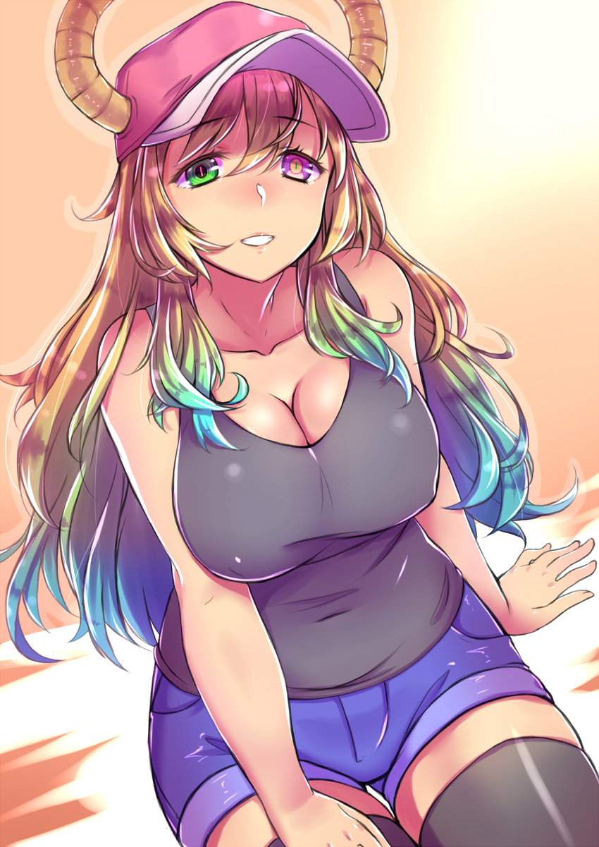 bare_arms bare_shoulders baseball_cap black_tank_top black_thighhighs blonde_hair blue_hair blue_shorts breasts bright_pupils chiha_(abo_ecm_mk25) cleavage collarbone commentary_request covered_navel covered_nipples denim denim_shorts dragon_girl female gradient_hair green_eyes grin hair_spread_out half-closed_eyes hat heterochromia high-waist_shorts highres horns horns_through_headwear kobayashi-san_chi_no_maidragon large_breasts lips long_hair looking_at_viewer lucoa_(maidragon) mature_female multicolored_eyes multicolored_hair no_bra parted_lips purple_eyes shorts sitting slit_pupils smile solo tank_top teeth thighhighs unusually_open_eyes very_long_hair wide_hips